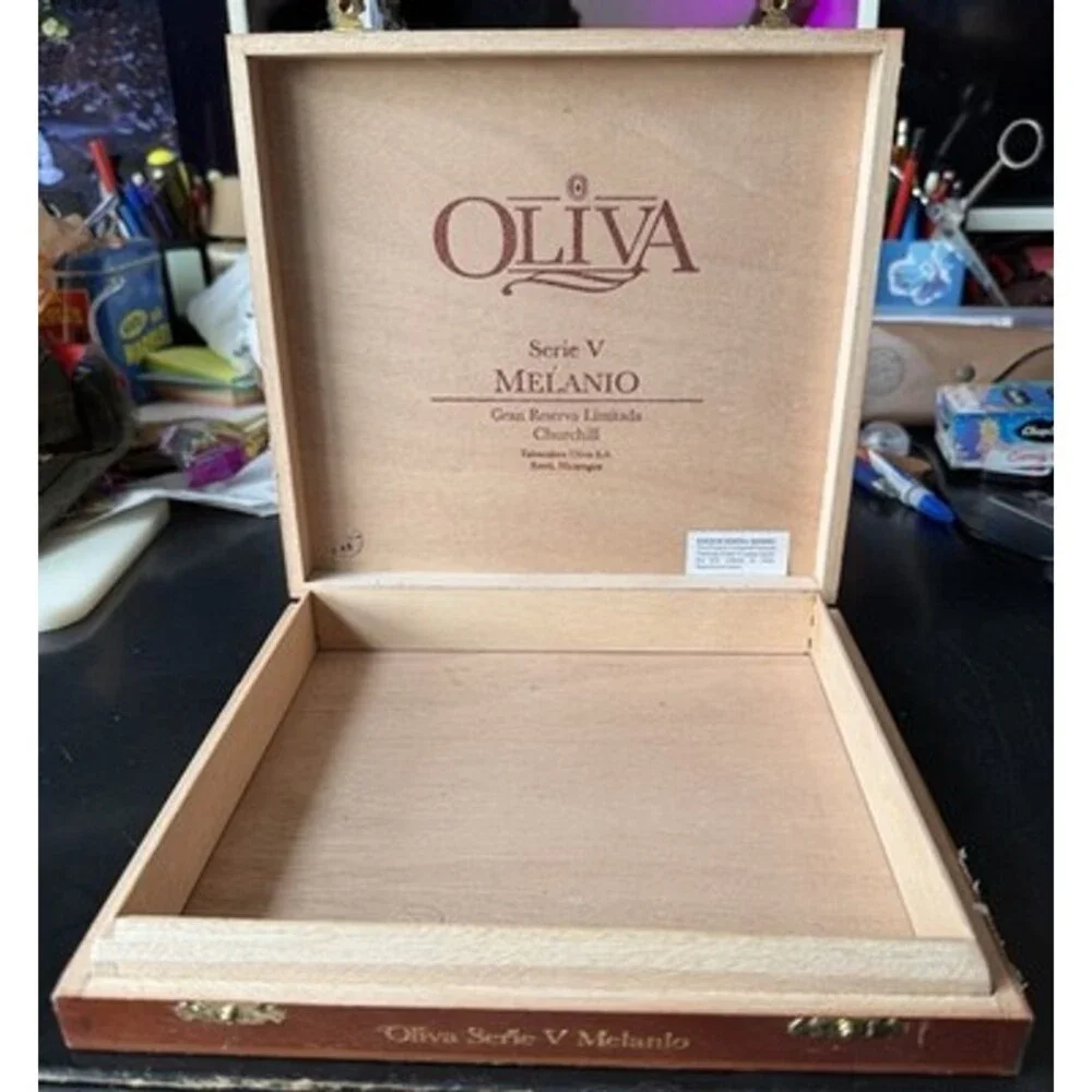 Oliva Robusto Serie V Melanio Maduro Empty Wood Cigar Box 9
